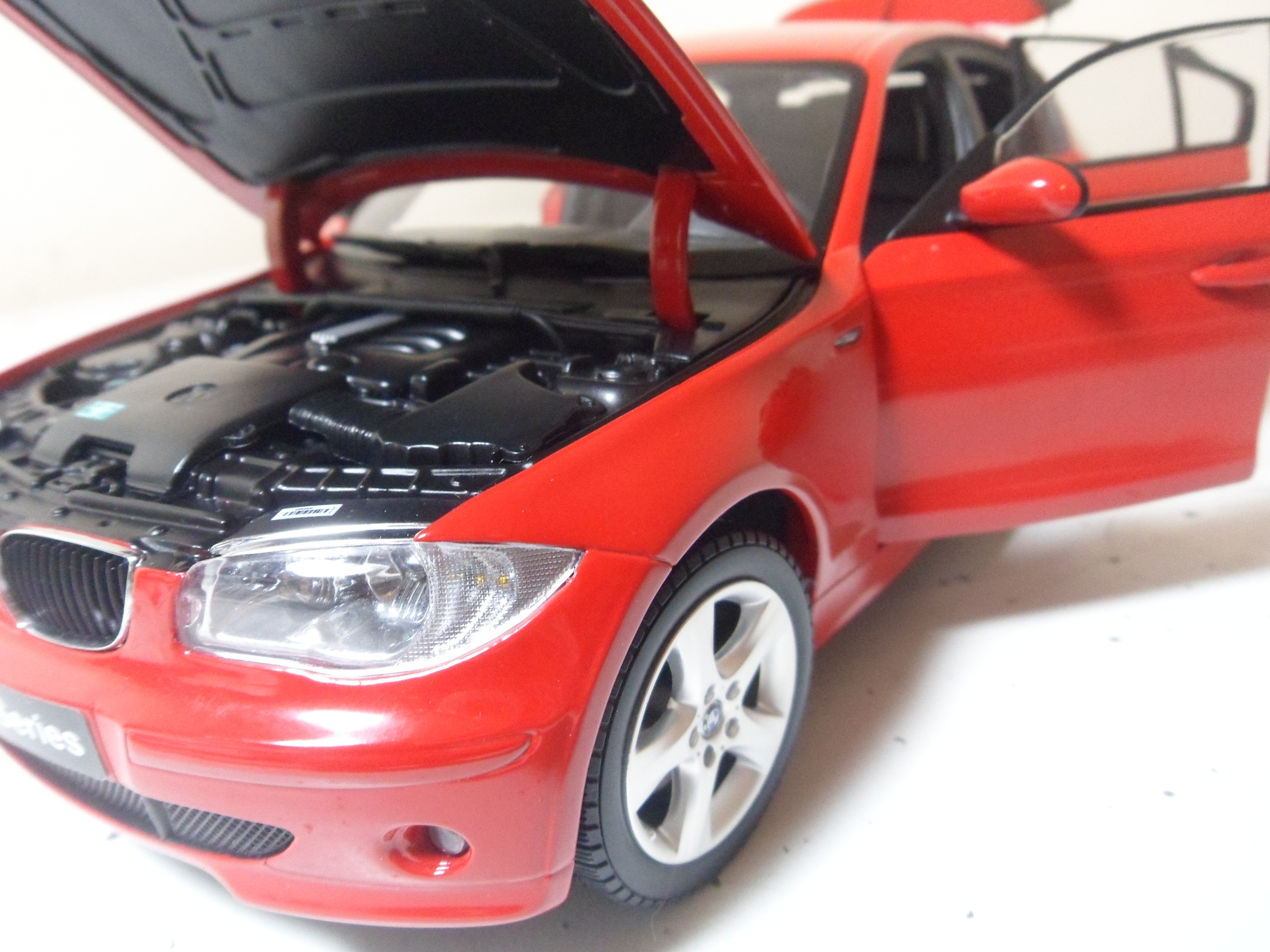 BMW 120i By Kyosho 1:18 scale boxed — CS-DIECAST-TUNING BMW 120i By Kyosho 1:18 scale boxed — CS-DIECAST-TUNING